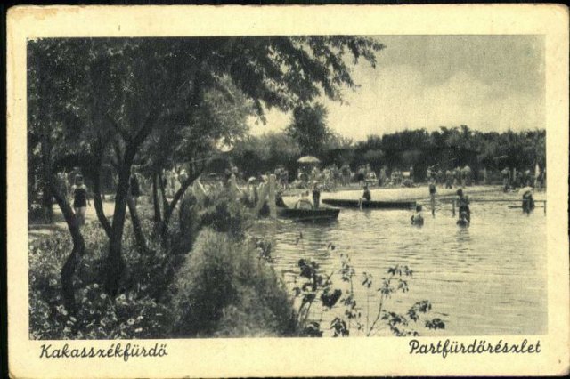 Partfürdőrészlet